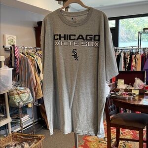 Chicago White Sox Gray Short Sleeve Men's Tee size XL NWT